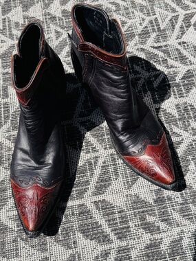 Hand tooled Zorro Leather Ankle Booties. Tres Outlaws